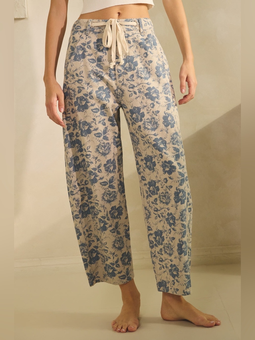 Oddi Cream Floral Blue Jean Denim Cropped Barrel Pants Small Summer Whimsical